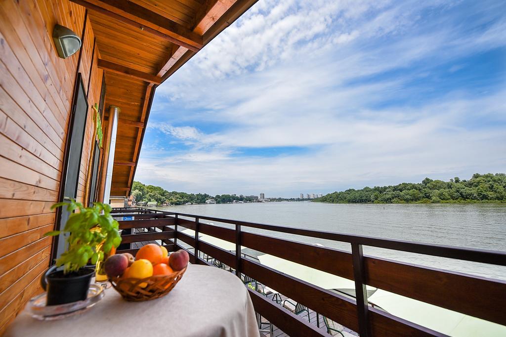 San Art Floating Hostel & Apartments Belgrade Luaran gambar