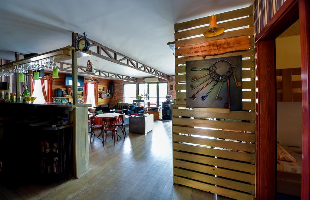 San Art Floating Hostel & Apartments Belgrade Luaran gambar