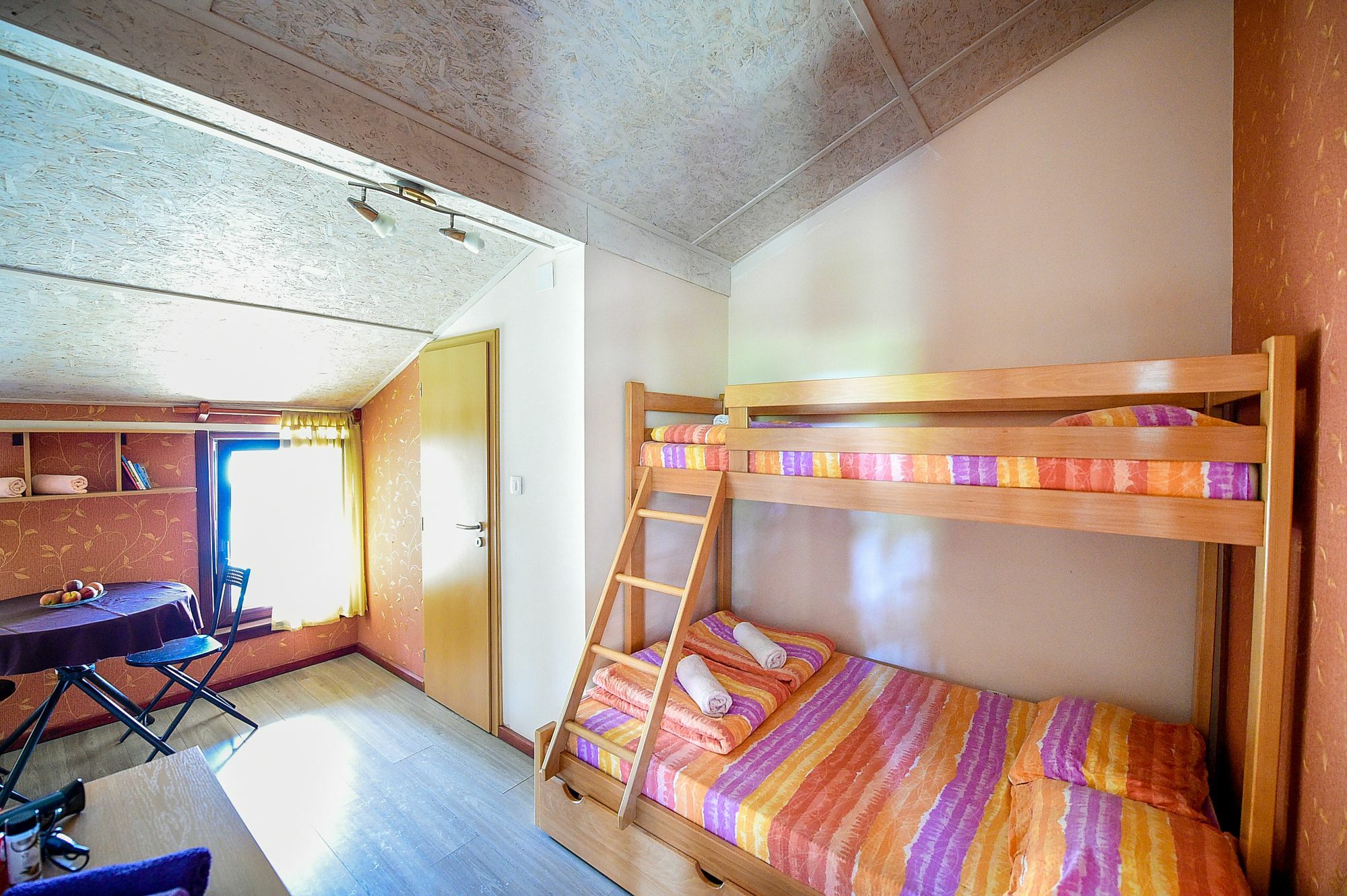 San Art Floating Hostel & Apartments Belgrade Luaran gambar