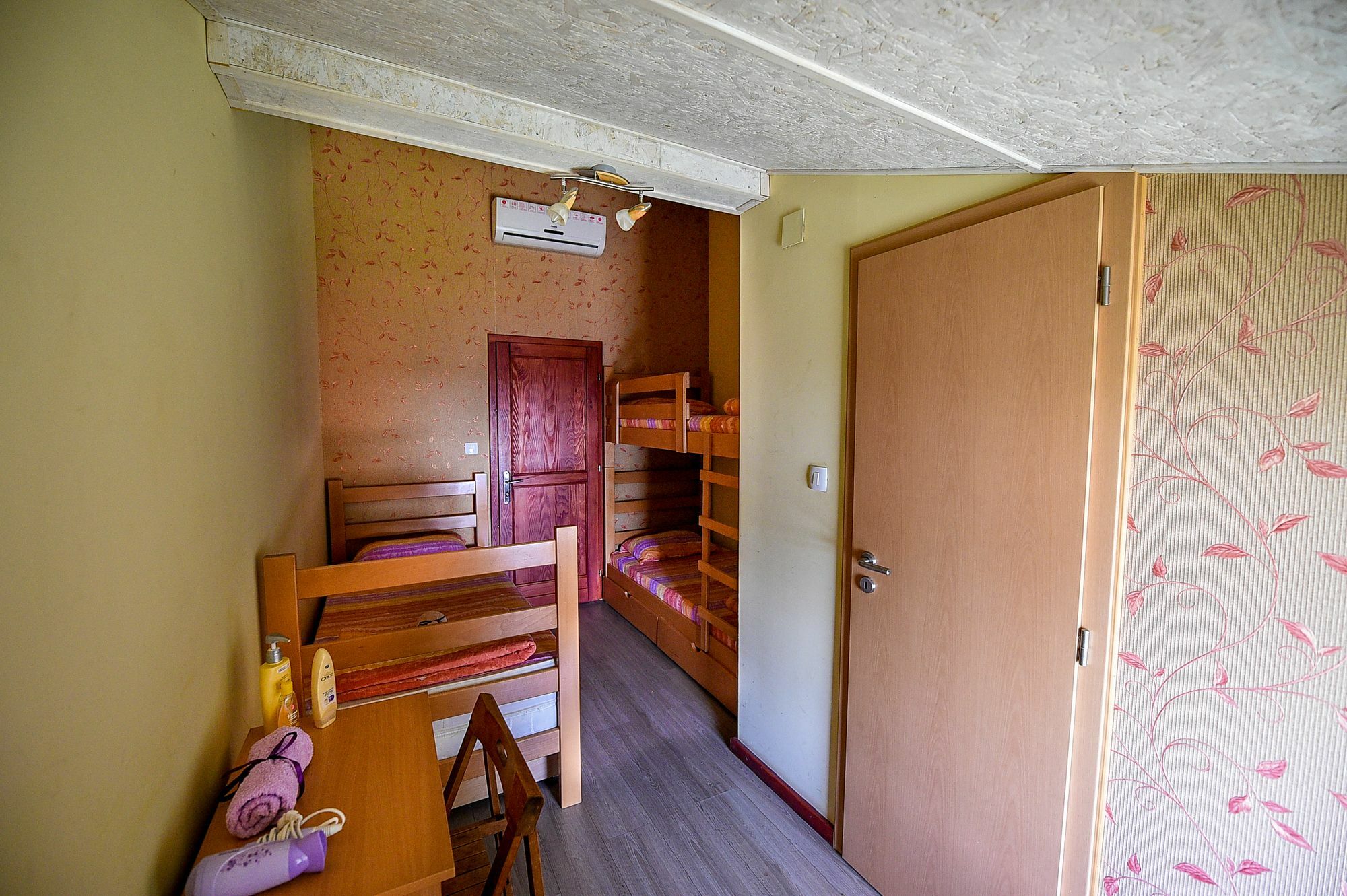 San Art Floating Hostel & Apartments Belgrade Luaran gambar